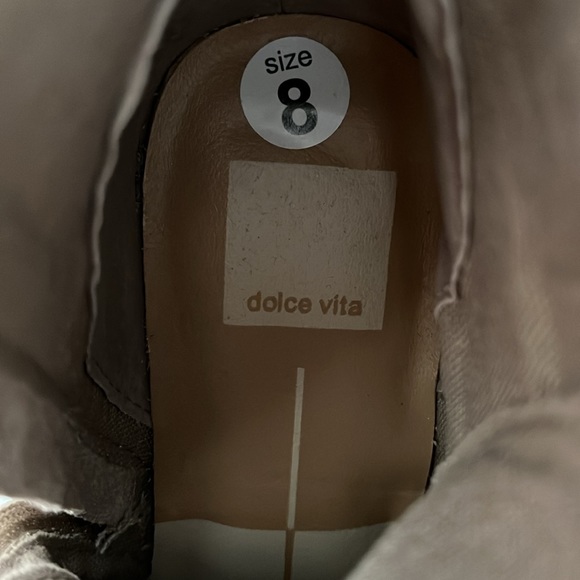 New!! Dolce Vita Nigel Tan Suede Lace Up Side Lug Sole Zip Ankle Boots Sz 8 - Picture 9 of 10